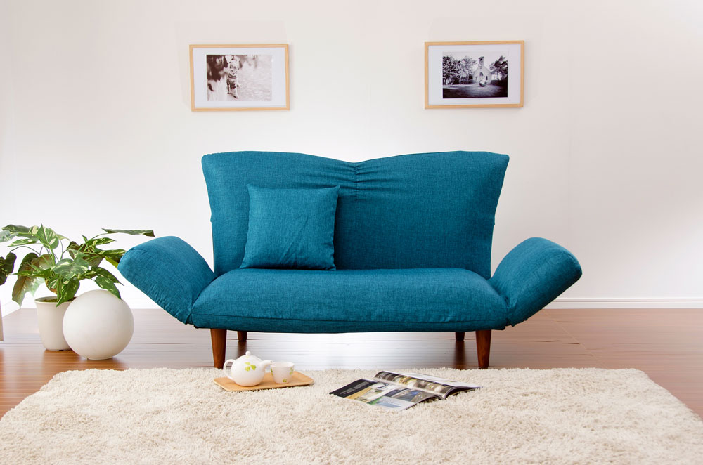 trang trí phòng khách người mệnh mộc - sofa màu xanh dương - Cellutane Việt Nam